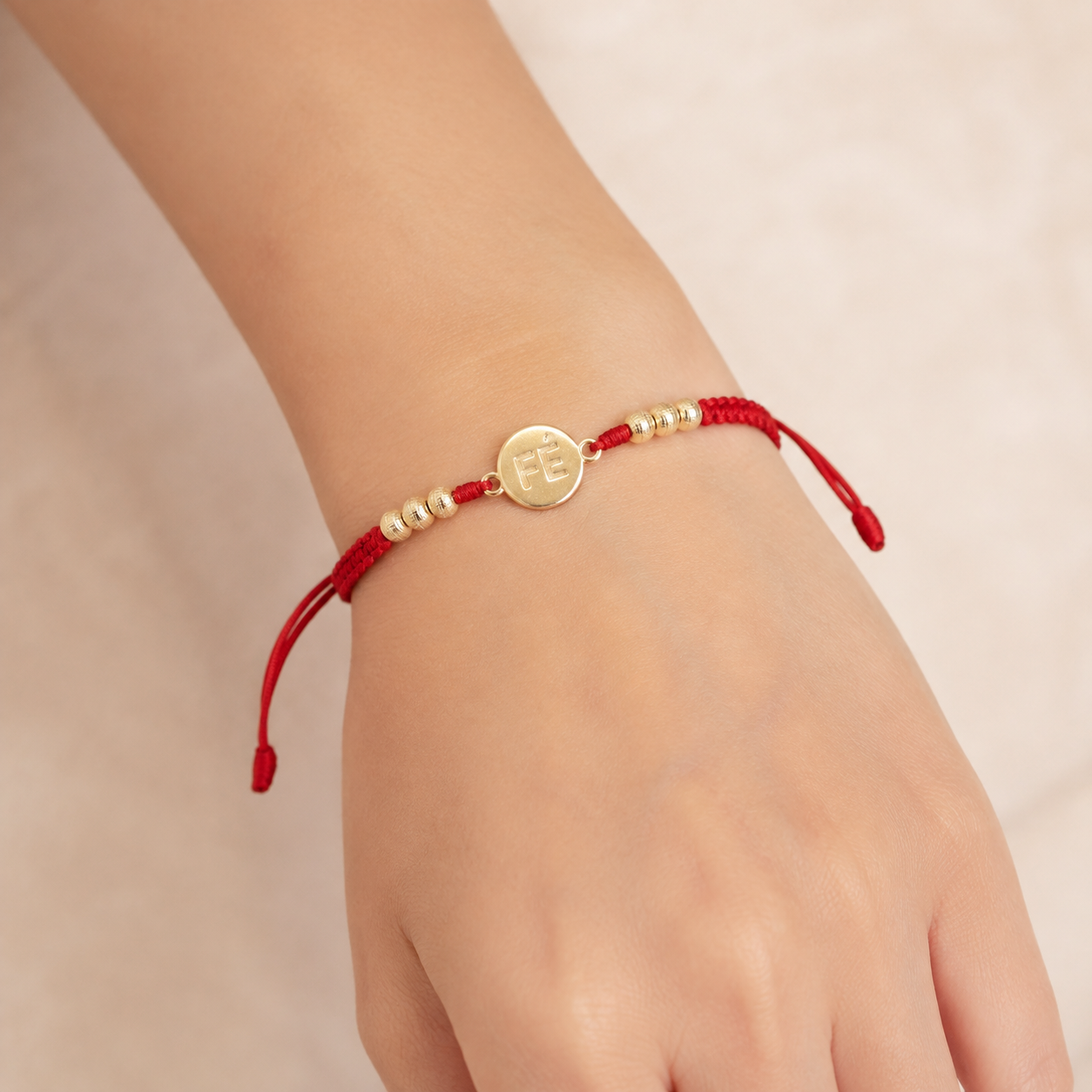 Pulsera Cordón Rojo Disco Fe - Imagen 2